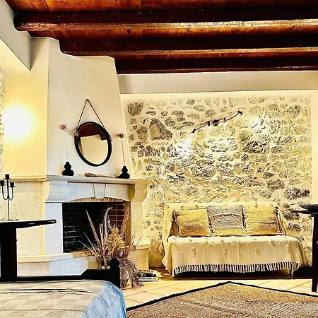 Villa Elia Woodstone